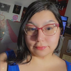 Meet your Posher, Lia